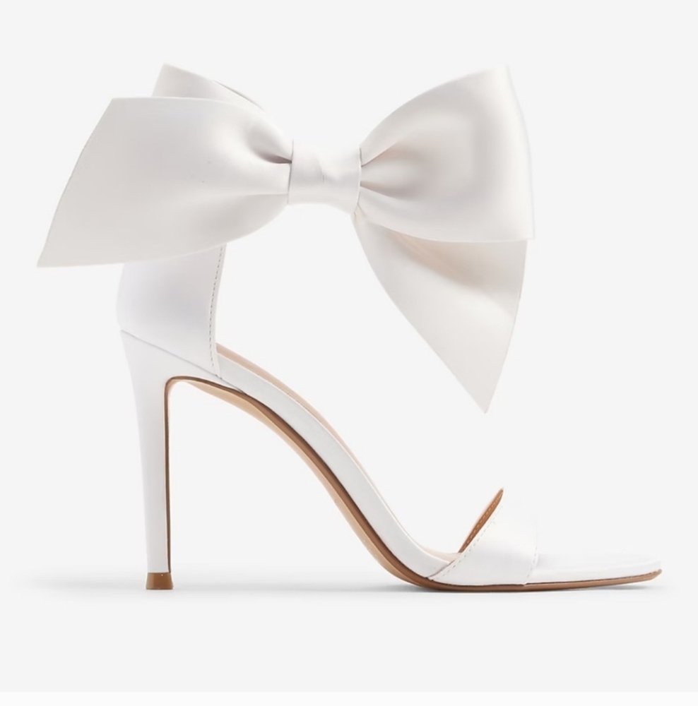 NEW Express Bridal White Bow Heels Sz 9
